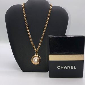 Authentic Vintage CHANEL Faux Pearl Necklace
